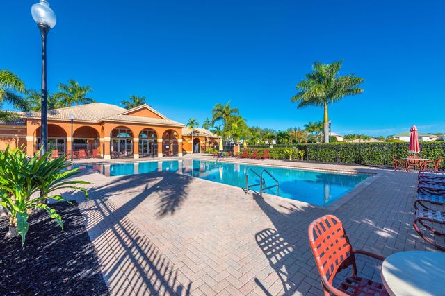 112 ISOLA Circle, Royal Palm Beach, FL 33411
