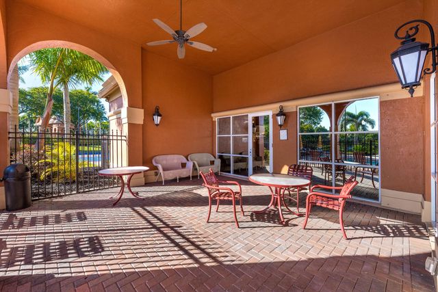 112 ISOLA Circle, Royal Palm Beach, FL 33411
