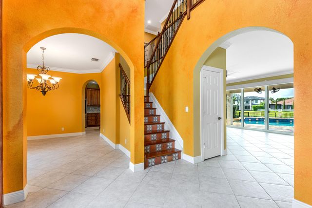 112 ISOLA Circle, Royal Palm Beach, FL 33411