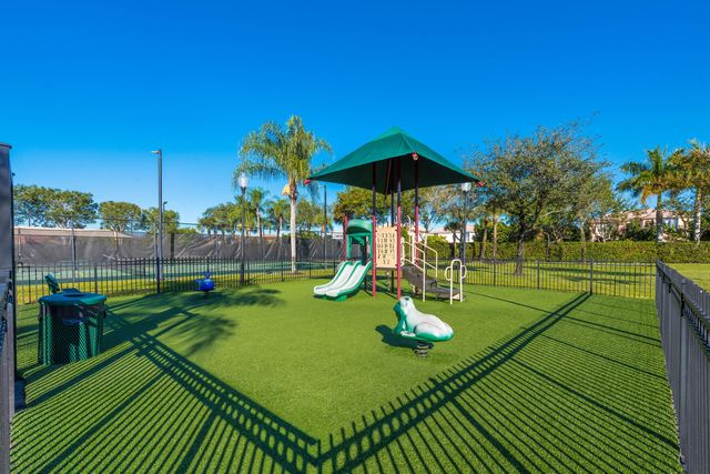 112 ISOLA Circle, Royal Palm Beach, FL 33411