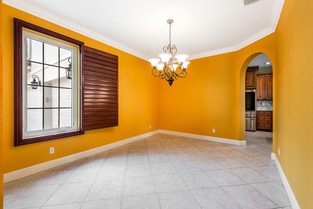 112 ISOLA Circle, Royal Palm Beach, FL 33411
