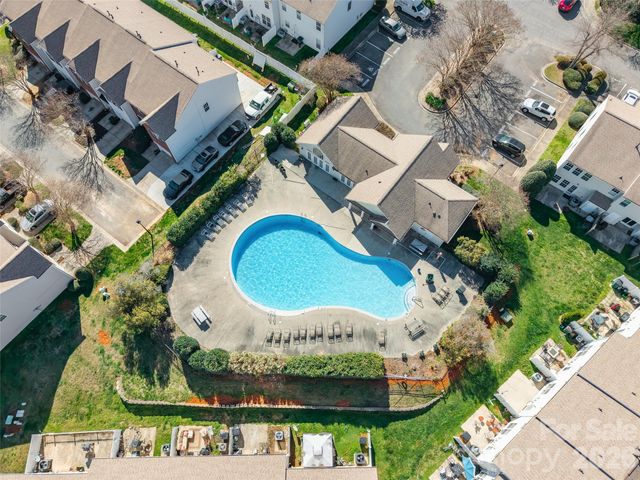 4018 Glenlea Commons Drive, Charlotte, NC 28216