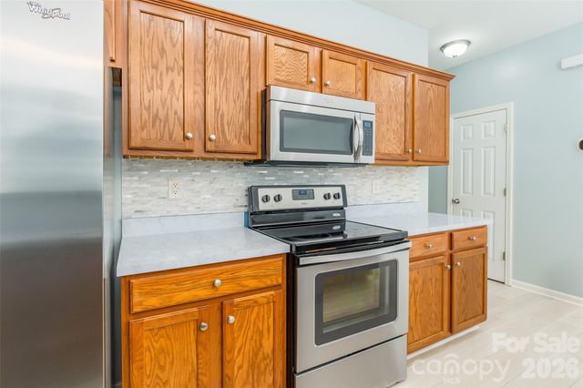 4018 Glenlea Commons Drive, Charlotte, NC 28216