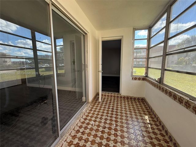 19001 NE 14th Ave 144, Miami, FL 33179