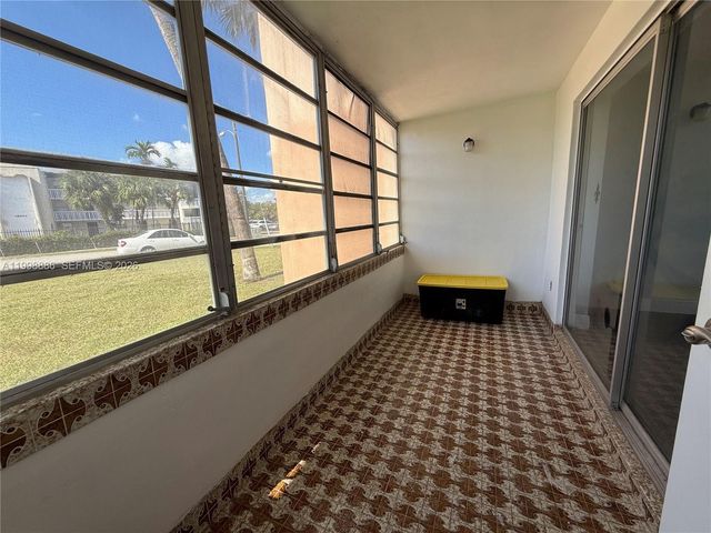 19001 NE 14th Ave 144, Miami, FL 33179