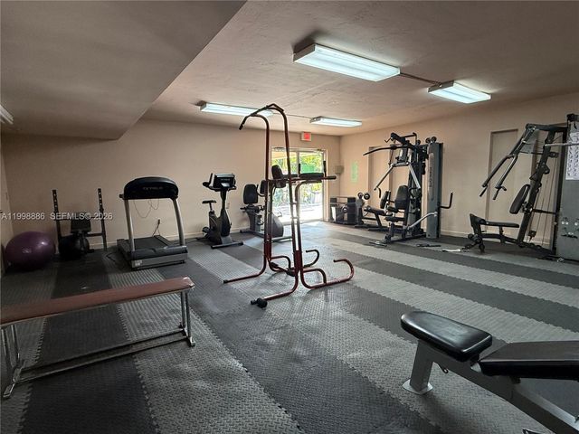 19001 NE 14th Ave 144, Miami, FL 33179