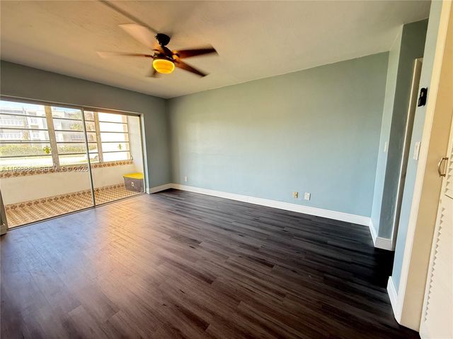 19001 NE 14th Ave 144, Miami, FL 33179