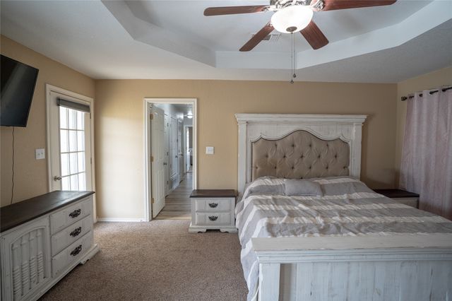 725 Hunter Trail, Bridgeport, TX 76426