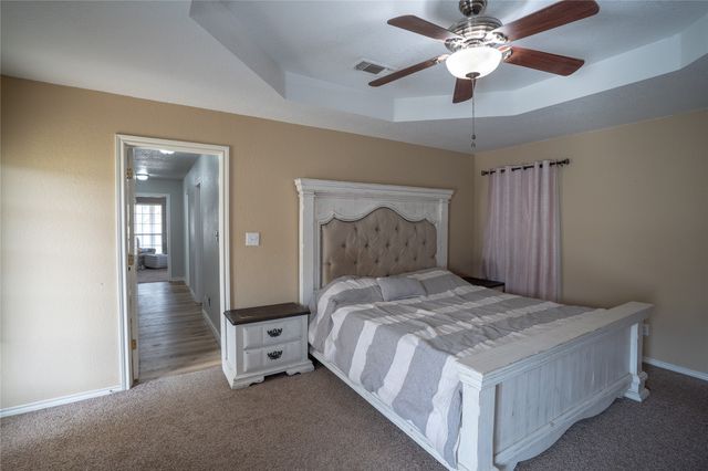 725 Hunter Trail, Bridgeport, TX 76426