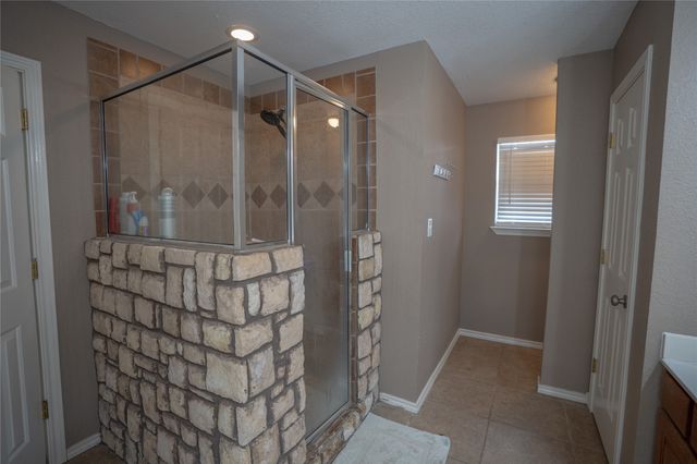 725 Hunter Trail, Bridgeport, TX 76426