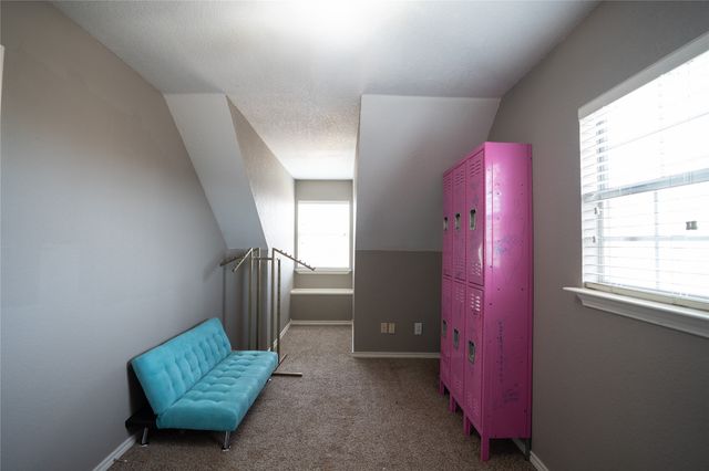 725 Hunter Trail, Bridgeport, TX 76426