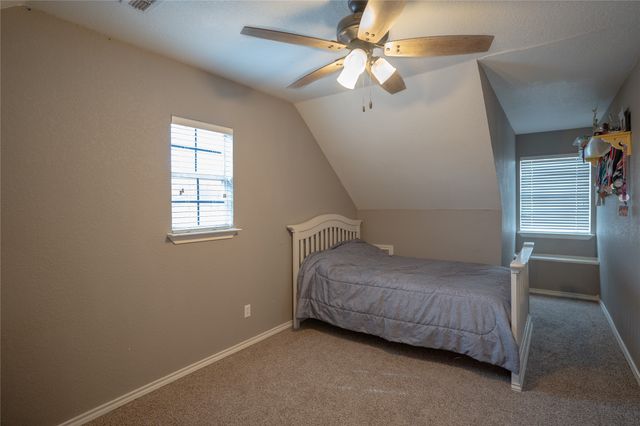 725 Hunter Trail, Bridgeport, TX 76426