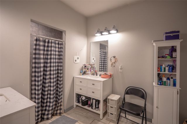 725 Hunter Trail, Bridgeport, TX 76426