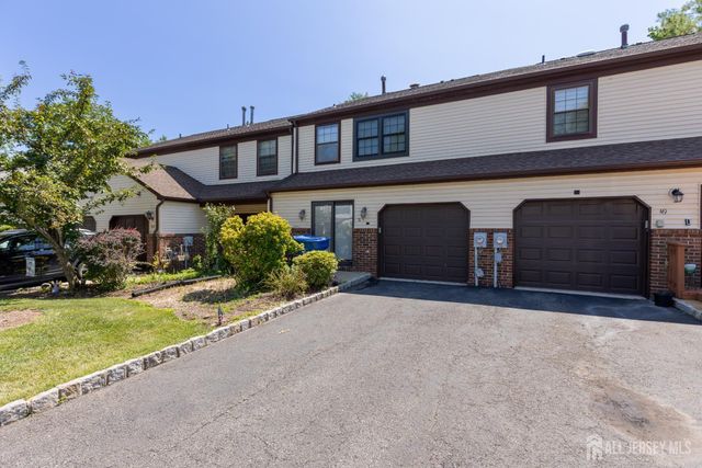 51 Aspen Drive, North Brunswick, NJ 08902