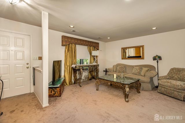 51 Aspen Drive, North Brunswick, NJ 08902