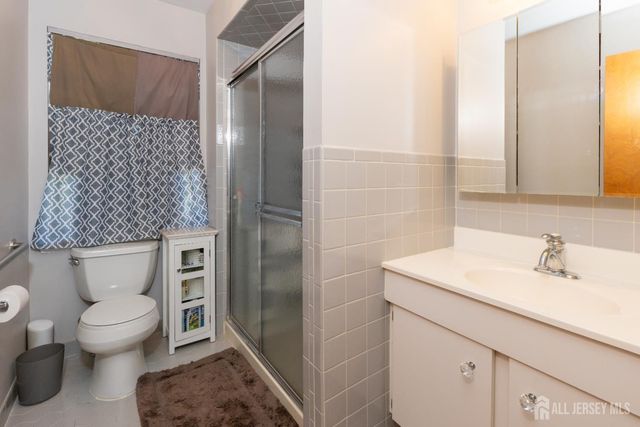 51 Aspen Drive, North Brunswick, NJ 08902
