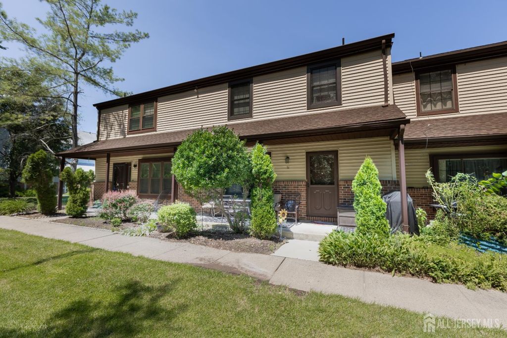 51 Aspen Drive, North Brunswick, NJ 08902