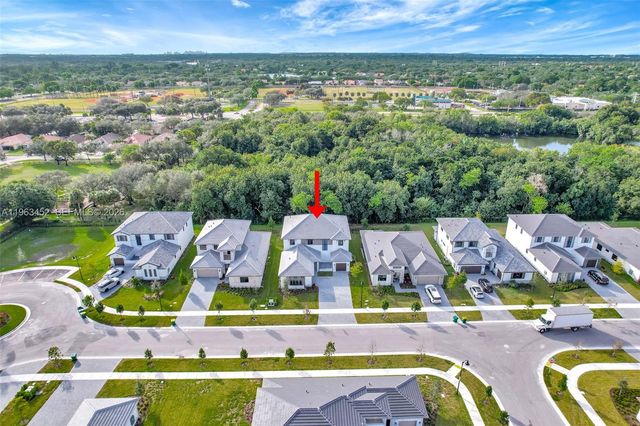 10386 SW 57th Ct, Cooper City, FL 33328