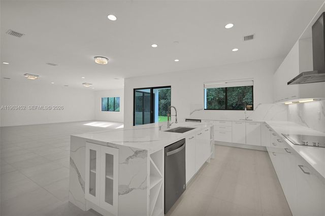 10386 SW 57th Ct, Cooper City, FL 33328