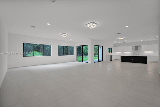 10386 SW 57th Ct, Cooper City, FL 33328