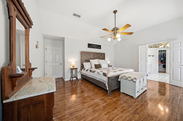 215 Sioux Drive, Waxahachie, TX 75165
