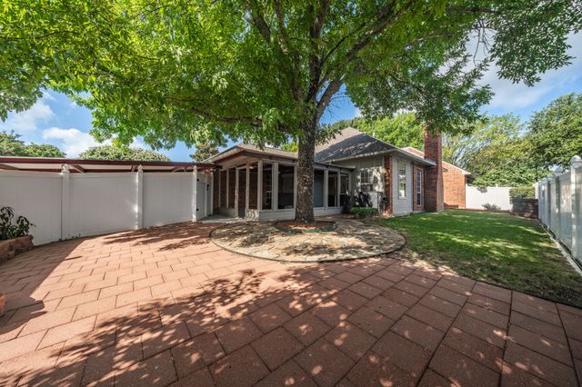 215 Sioux Drive, Waxahachie, TX 75165
