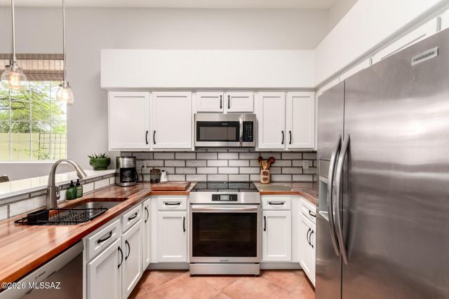 6678 E Crimson Sage Drive, Tucson, AZ 85750