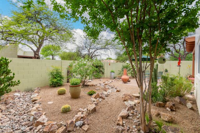 6678 E Crimson Sage Drive, Tucson, AZ 85750