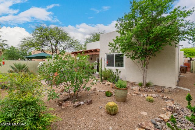 6678 E Crimson Sage Drive, Tucson, AZ 85750