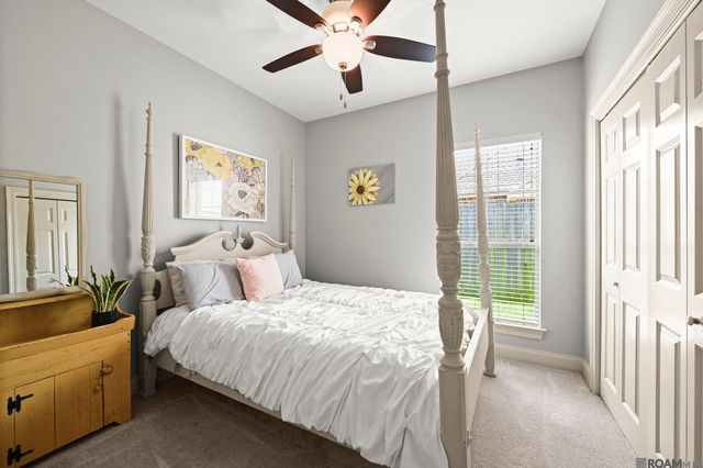 13156 Oak Knoll Dr, Geismar, LA 70734