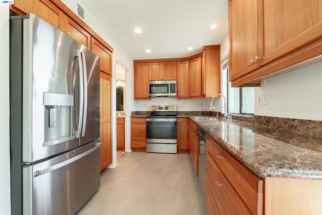 Image 1 of property listing at 4157 Tanager Cmn, Fremont, CA 94555