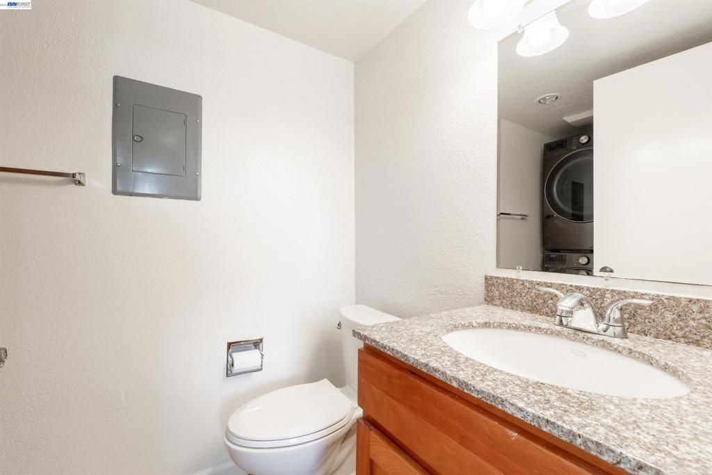 Image 10 of property listing at 4157 Tanager Cmn, Fremont, CA 94555
