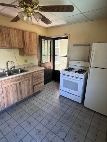 1013 Uvilla St, Elliott, PA 15220