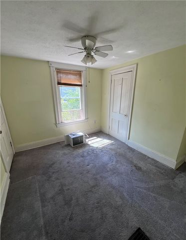 1013 Uvilla St, Elliott, PA 15220
