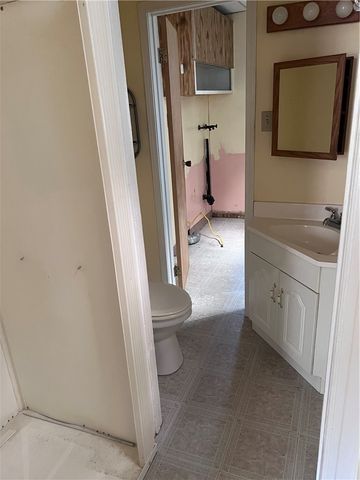 1013 Uvilla St, Elliott, PA 15220