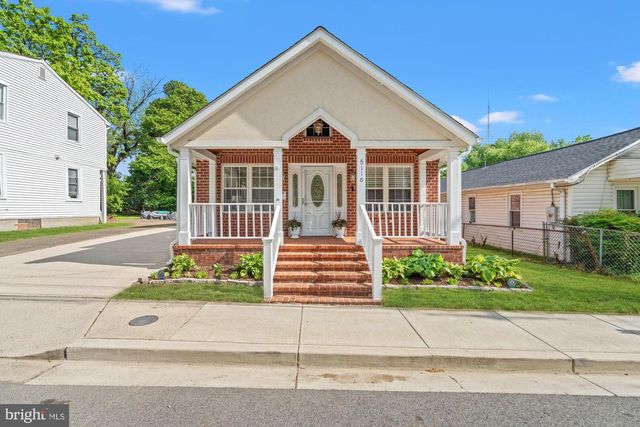 5116 22ND ST N, Arlington, VA 22207