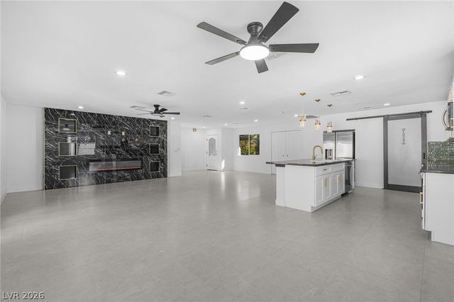 1504 Banner Circle, Las Vegas, NV 89102