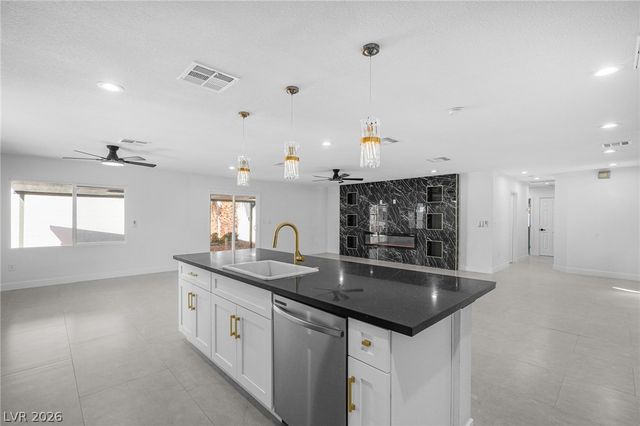 1504 Banner Circle, Las Vegas, NV 89102