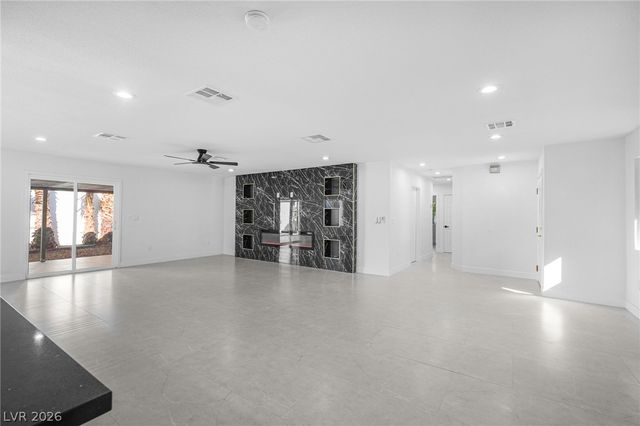 1504 Banner Circle, Las Vegas, NV 89102