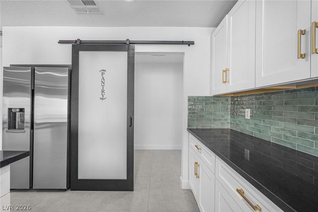1504 Banner Circle, Las Vegas, NV 89102