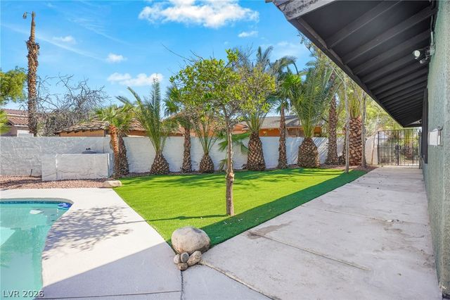 1504 Banner Circle, Las Vegas, NV 89102