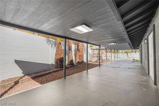 1504 Banner Circle, Las Vegas, NV 89102