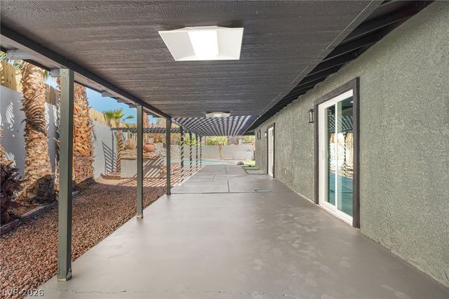 1504 Banner Circle, Las Vegas, NV 89102