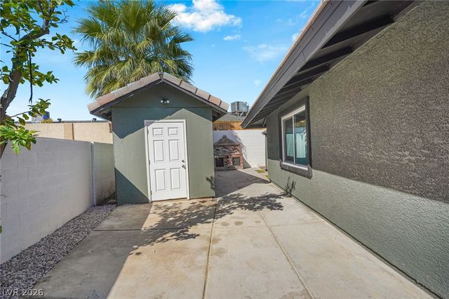 1504 Banner Circle, Las Vegas, NV 89102
