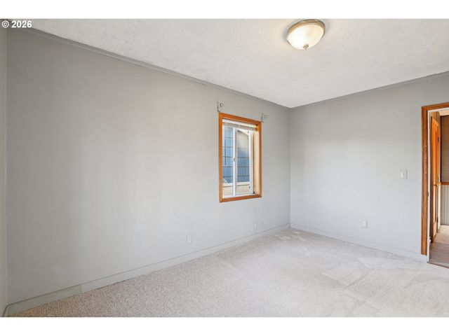 9328 Se GLENWOOD St, Portland, OR 97266