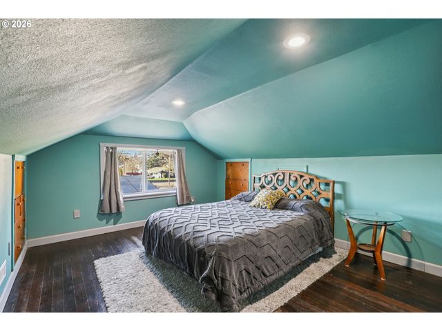 9328 Se GLENWOOD St, Portland, OR 97266