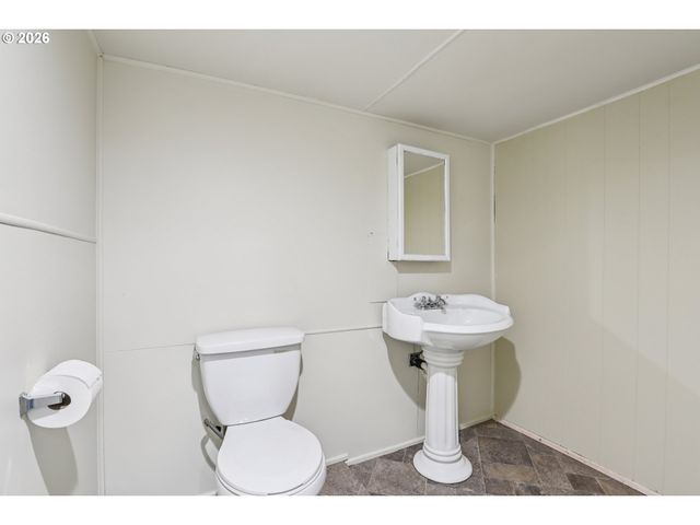 9328 Se GLENWOOD St, Portland, OR 97266