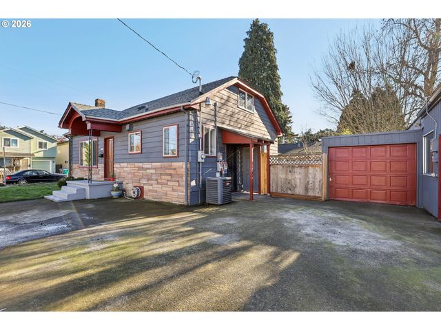 9328 Se GLENWOOD St, Portland, OR 97266