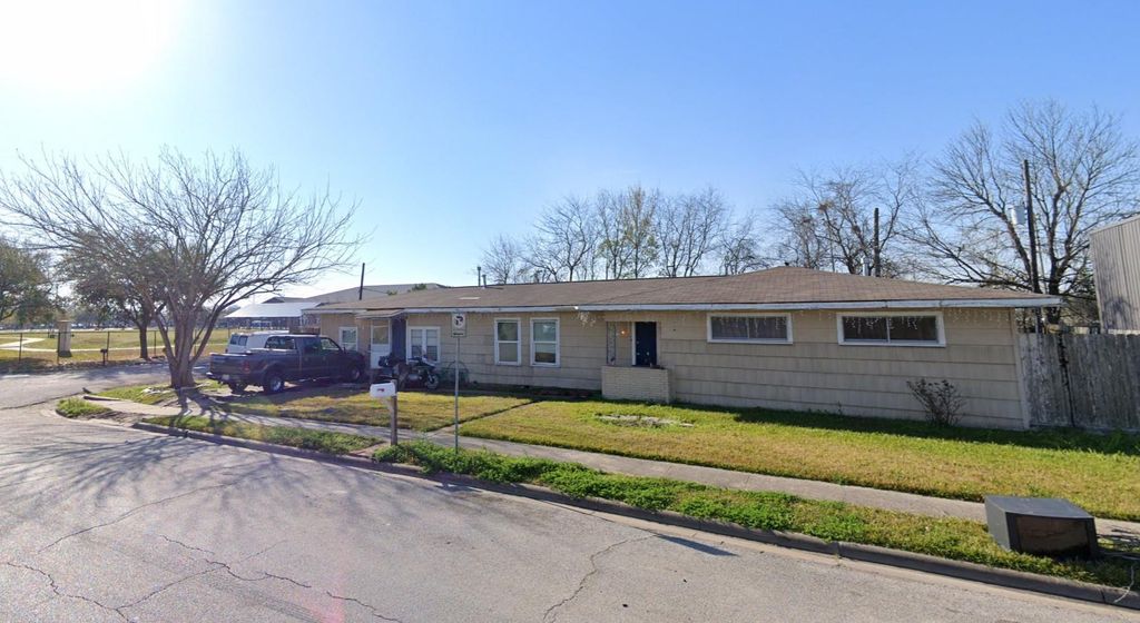 9001 Pagewood Lane Lane, Houston, TX 77063