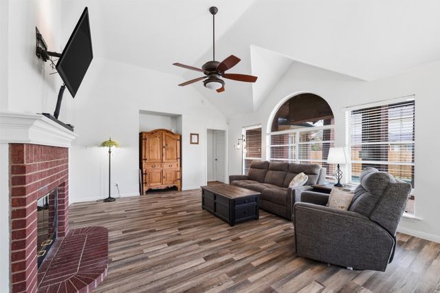 7 Equestrian Court, Mansfield, TX 76063